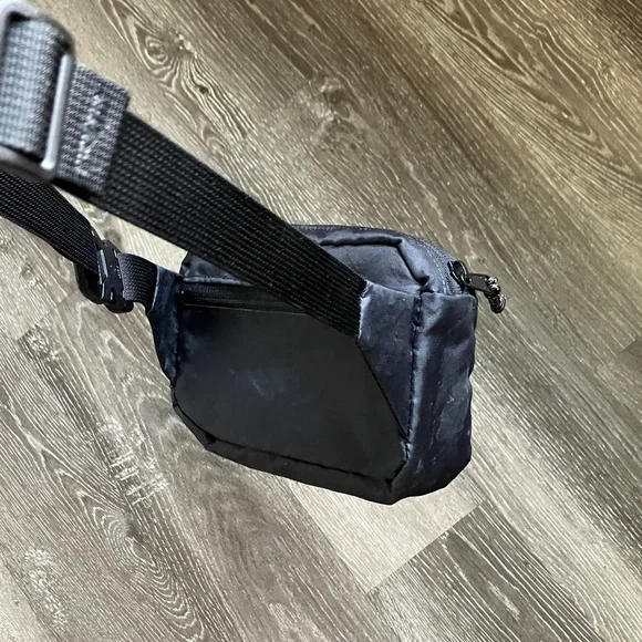 Flowfold Explorer Fanny Pack - Picture 14 of 15